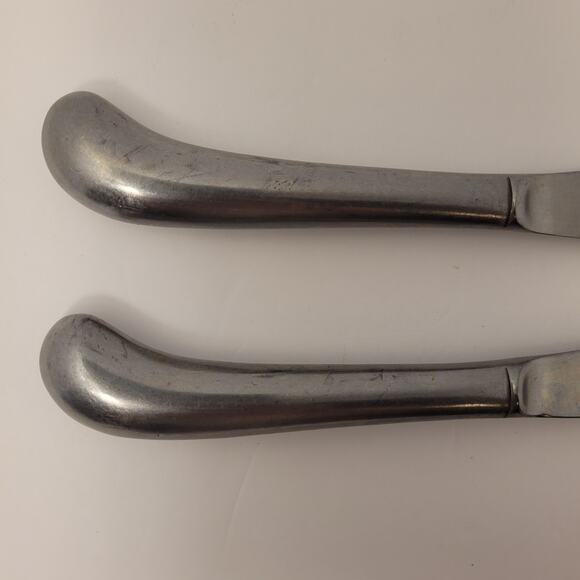 Present Stainless Table Knife Hollow Pistol Handle Set Of 2 Korea Pre-Owned - Picture 5 of 7